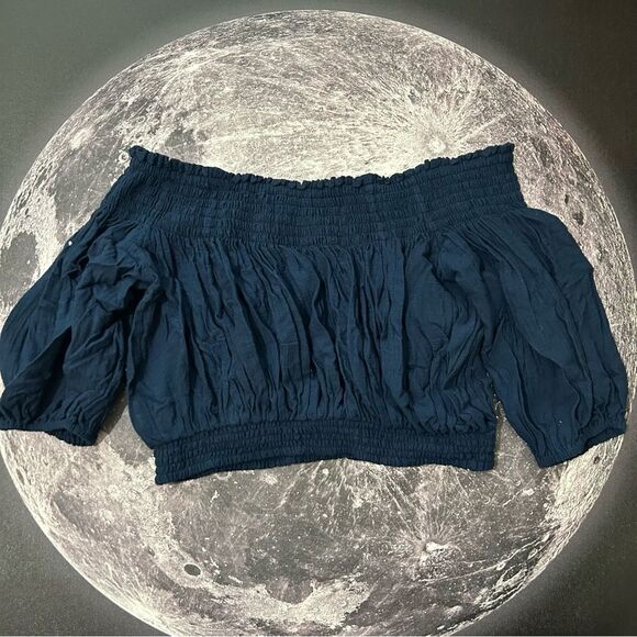 Free People We the Free Dancing Til Dawn Navy Off the Shoulder Crop Top SZ SM - Picture 3 of 5